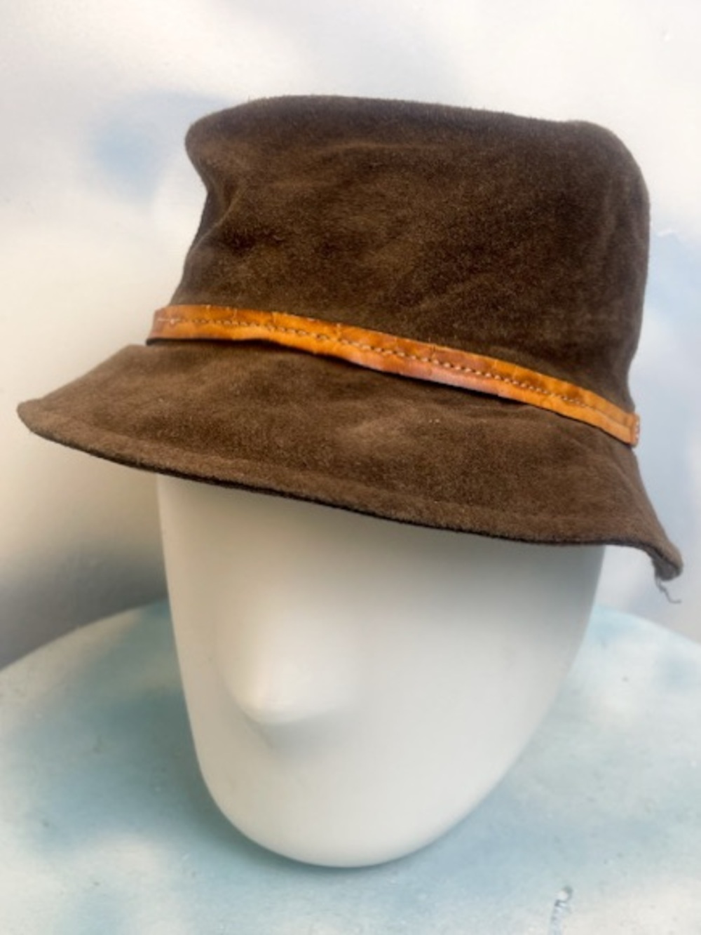 Coach suede bucket hat - Picture 3 of 9